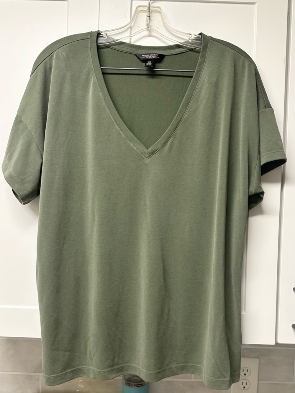 Banana Republic Olive Green Sandwash Modal V-Neck Short Sleeve Top L